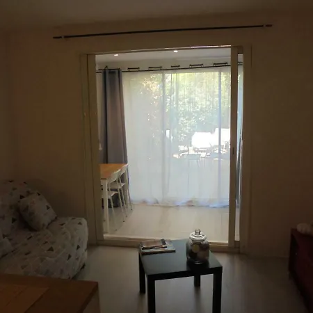 Appartement Studio Val D'azur *